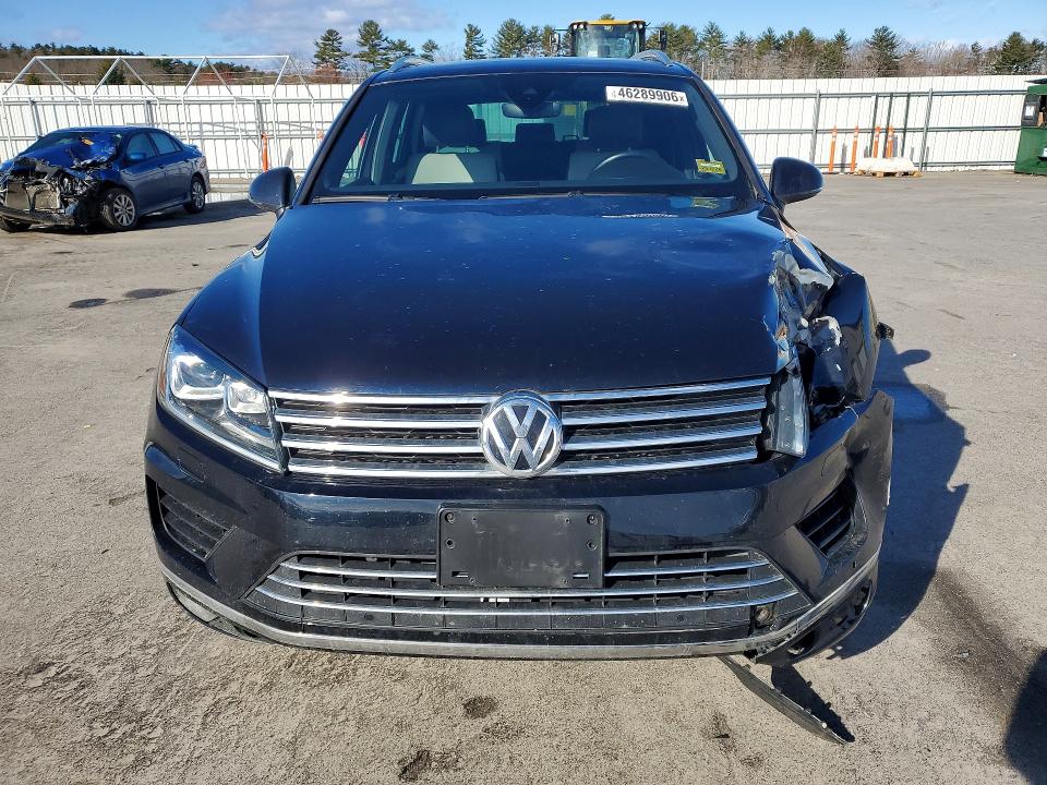 Продажа на аукционе авто 2017 Volkswagen Touareg, vin: WVGRF7BP9HD003651, номер лота: 46289906