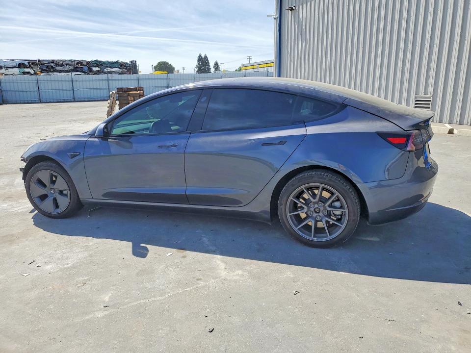 2022 Tesla Model 3 მანქანა იყიდება აუქციონზე, vin: 5YJ3E1EB9NF112108, აუქციონის ნომერი: 47579516