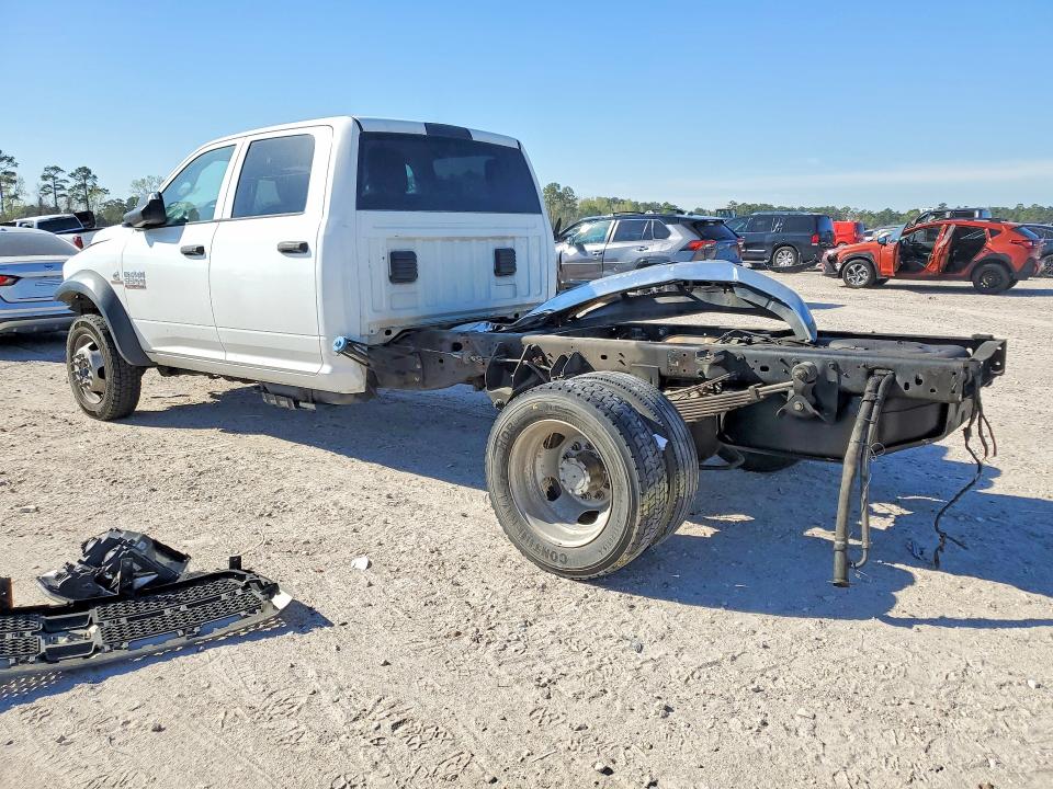 46015346 :رقم المزاد ، 3C7WRNEL8FG602068 vin ، 2015 Ram 5500 مزاد بيع