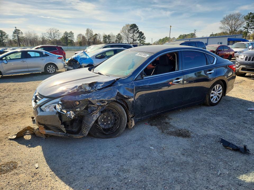 Продажа на аукционе авто 2017 Nissan Altima, vin: 1N4AL3APXHN339961, номер лота: 79343705
