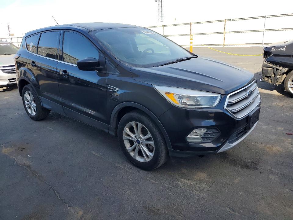 Продажа на аукционе авто 2017 Ford Escape, vin: 1FMCU9GD3HUD30357, номер лота: 47473856