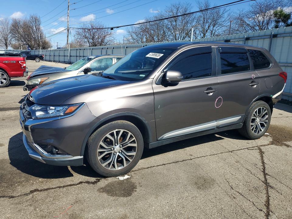 Продаж на аукціоні авто 2018 Mitsubishi Outlander, vin: JA4AD3A38JZ035153, номер лоту: 41999636