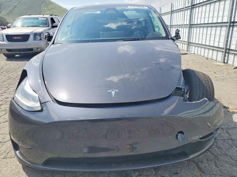 41918936 :رقم المزاد ، 7SAYGDED1RF090164 vin ، 2024 Tesla Model Y مزاد بيع