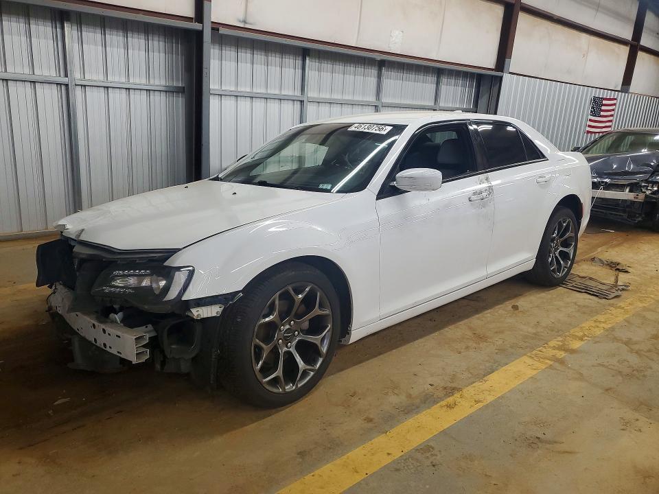 Auction sale of the 2017 Chrysler 300, vin: 2C3CCABG4HH549877, lot number: 46130756