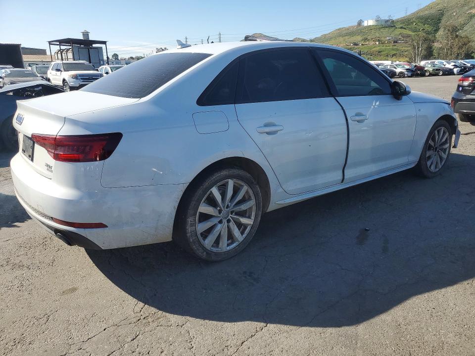 Продаж на аукціоні авто 2018 Audi A4, vin: WAUKMAF45JA220319, номер лоту: 41894866