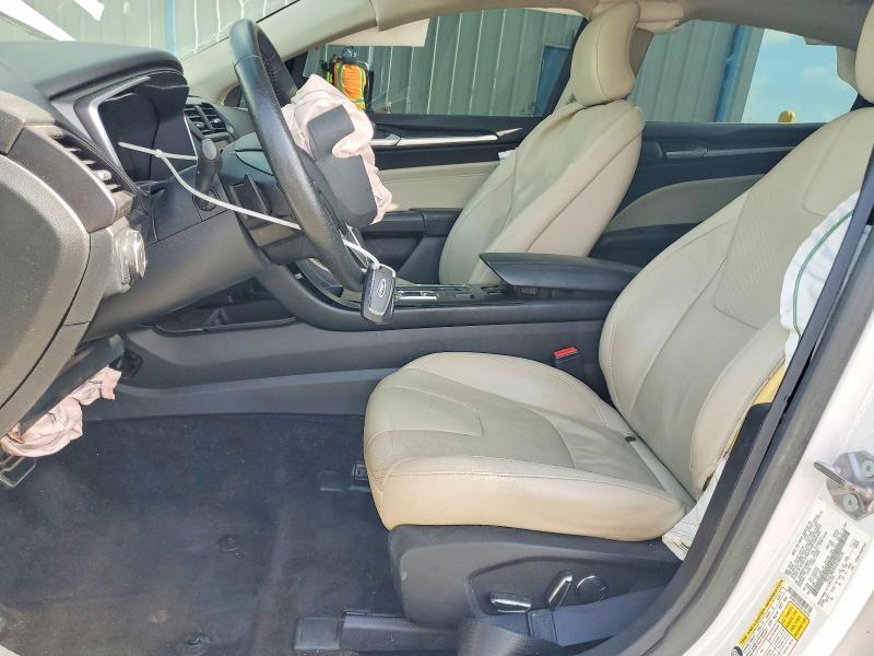 48129036 :رقم المزاد ، 3FA6P0D9XJR188239 vin ، 2018 Ford Fusion مزاد بيع