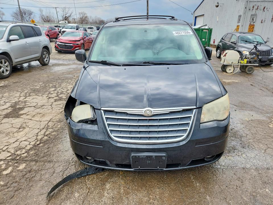 48271556 :رقم المزاد ، 2A4RR5D13AR422309 vin ، 2010 Chrysler Town & Country مزاد بيع