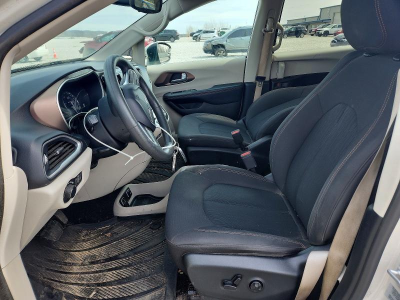 47501206 :رقم المزاد ، 2C4RC1DG0HR577267 vin ، 2017 Chrysler Pacifica مزاد بيع