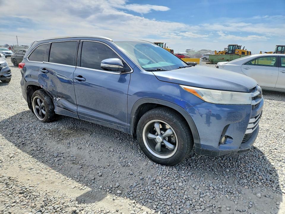 Продажа на аукционе авто 2017 Toyota Highlander, vin: 5TDBZRFH0HS465032, номер лота: 47967576