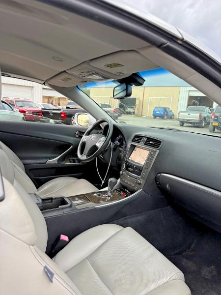 Продажа на аукционе авто 2011 Lexus Is 250c, vin: JTHFF2C29B2519670, номер лота: 47649516