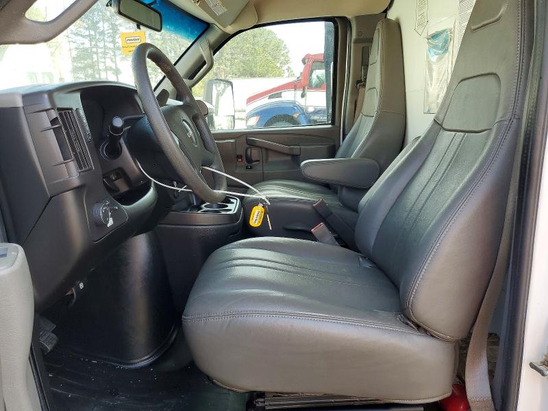 49585136 :رقم المزاد ، 7GZ37TC79NN010400 vin ، 2022 Gmc Savana مزاد بيع