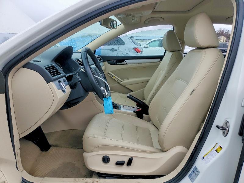 41723856 :رقم المزاد ، 1VWBP7A30CC076694 vin ، 2012 Volkswagen Passat مزاد بيع