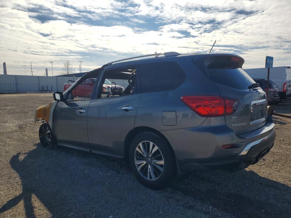 45956586 :رقم المزاد ، 5N1DR2MM9HC907609 vin ، 2017 Nissan Pathfinder مزاد بيع