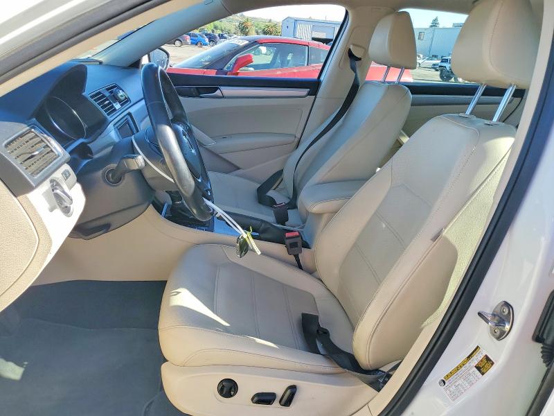 47328606 :رقم المزاد ، 1VWLA7A34KC010069 vin ، 2019 Volkswagen Passat مزاد بيع