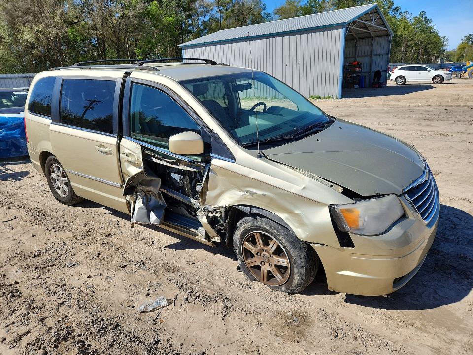 46514856 :رقم المزاد ، 2A4RR5D16AR227093 vin ، 2010 Chrysler Town & Country مزاد بيع