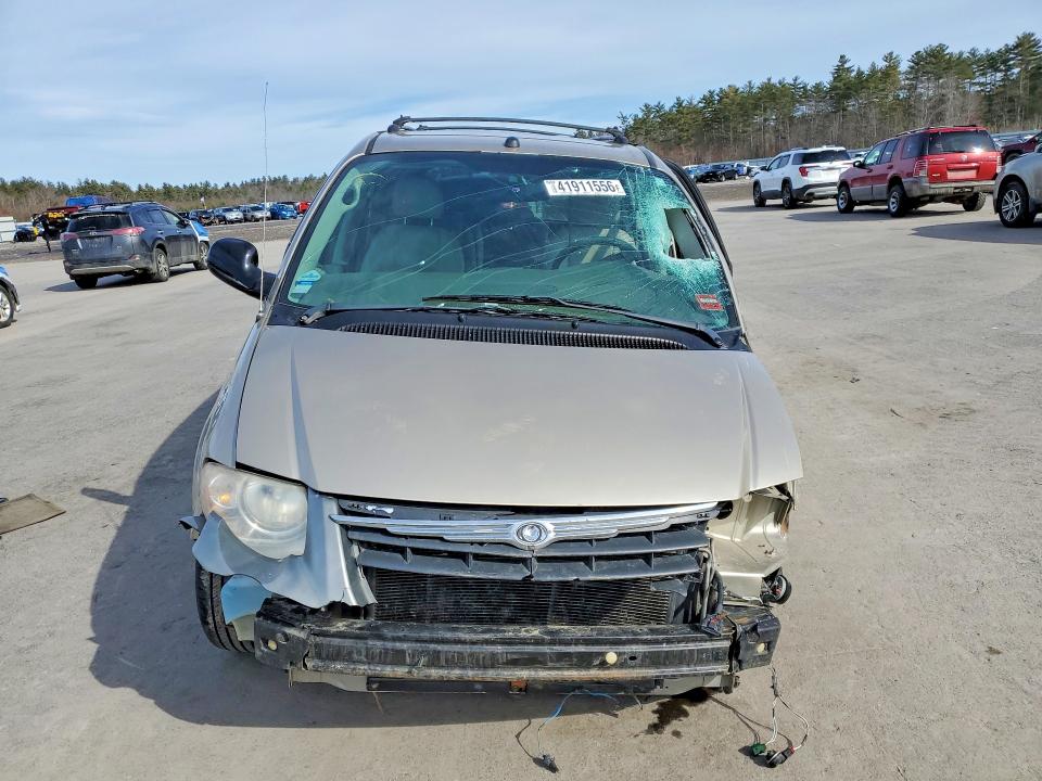 Auction sale of the 2005 Chrysler Town & Cnt, vin: 2C4GP54L75R444498, lot number: 41911556