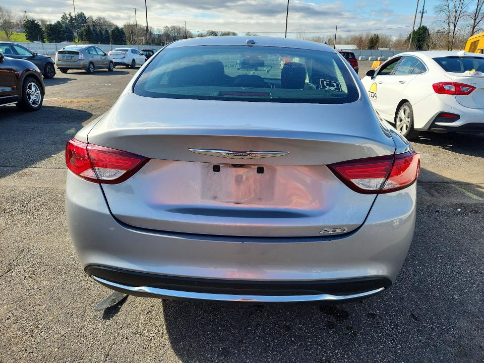 Продажа на аукционе авто 2015 Chrysler 200, vin: 1C3CCCAB7FN725875, номер лота: 79378105