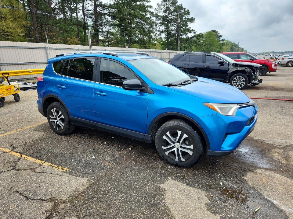 46278756 :رقم المزاد ، JTMZFREV0JJ151768 vin ، 2018 Toyota Rav4 مزاد بيع