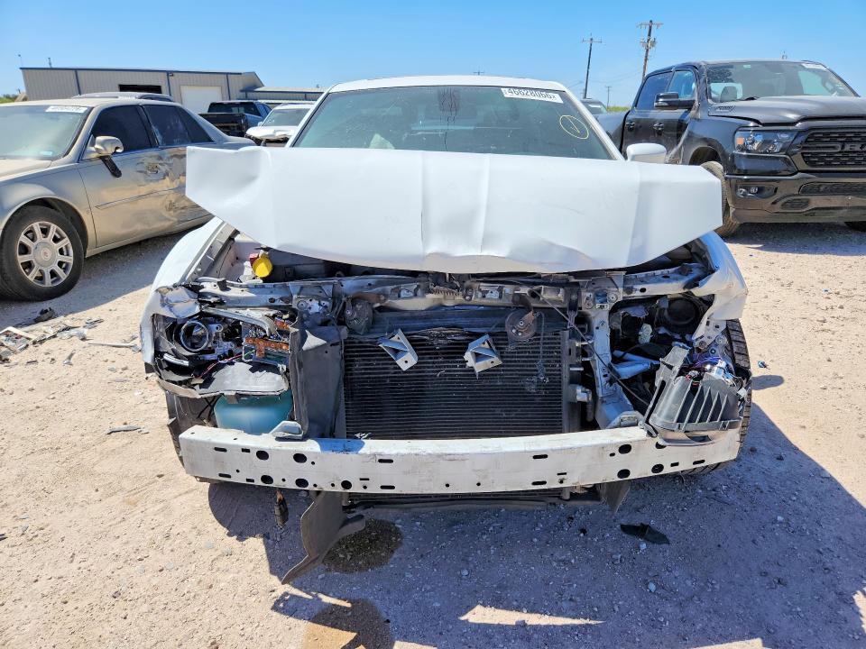 2020 Chrysler 300 მანქანა იყიდება აუქციონზე, vin: 2C3CCABT6LH141869, აუქციონის ნომერი: 46628066
