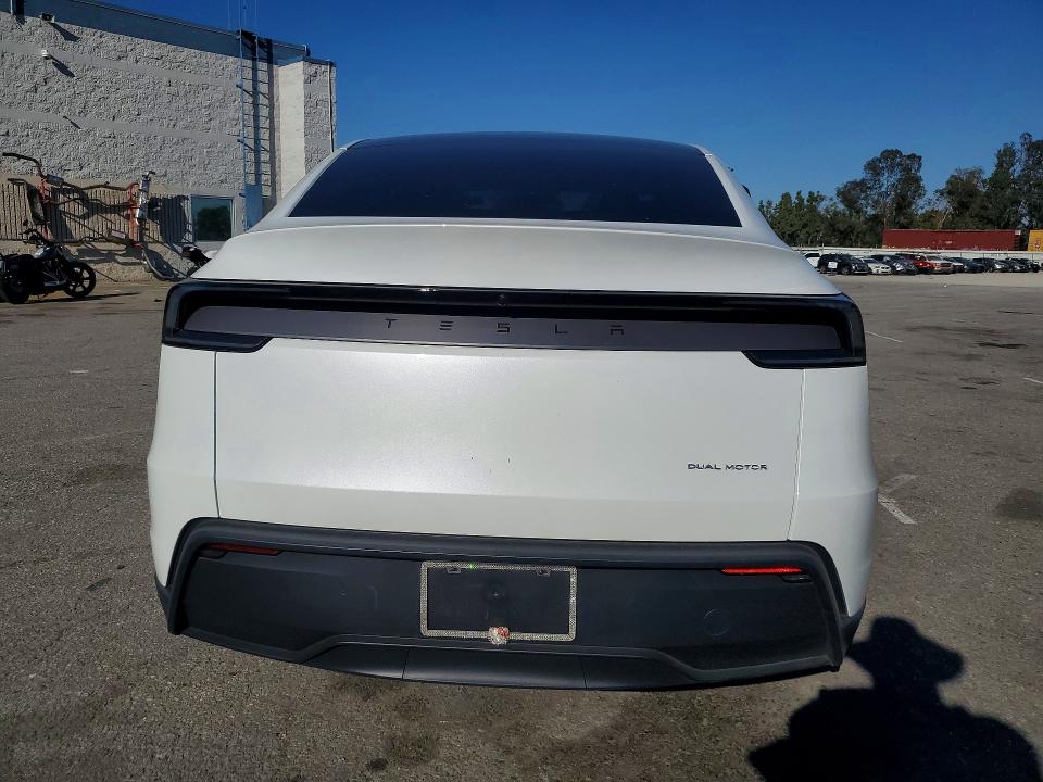 46662866 :رقم المزاد ، 7SAYGDEE4TF374324 vin ، 2026 Tesla Model Y مزاد بيع