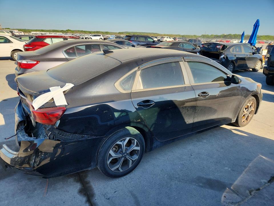 2019 Kia Forte მანქანა იყიდება აუქციონზე, vin: 3KPF24AD7KE050739, აუქციონის ნომერი: 74276285
