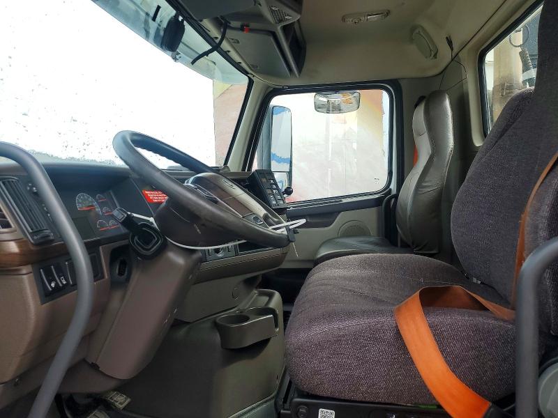 46207476 :رقم المزاد ، 4V4N39TG0JN892592 vin ، 2018 Volvo Vn مزاد بيع