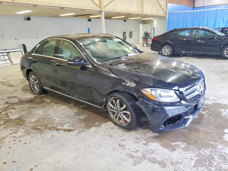 Продажа на аукционе авто 2018 Mercedes-benz C, vin: 55SWF4KB8JU246438, номер лота: 45843146