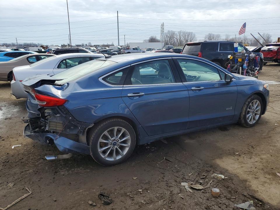 46714886 :رقم المزاد ، 3FA6P0PU2JR196254 vin ، 2018 Ford Fusion مزاد بيع