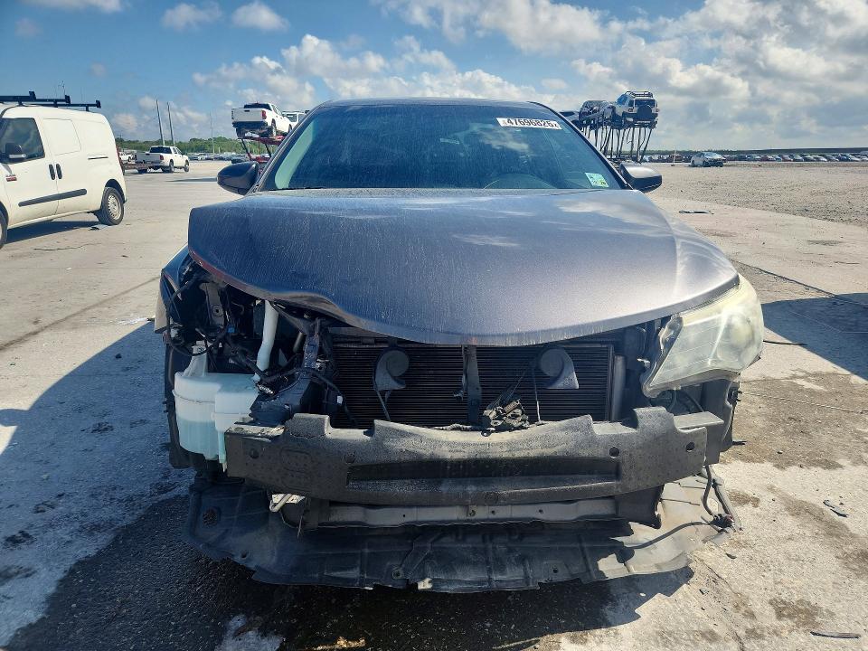 47696826 :رقم المزاد ، 4T1BF1FK0EU734185 vin ، 2014 Toyota Camry مزاد بيع