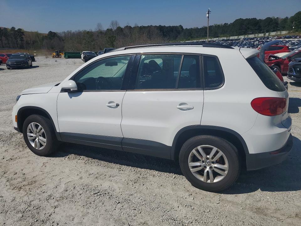 46808736 :رقم المزاد ، WVGAV7AX7HK017674 vin ، 2017 Volkswagen Tiguan مزاد بيع