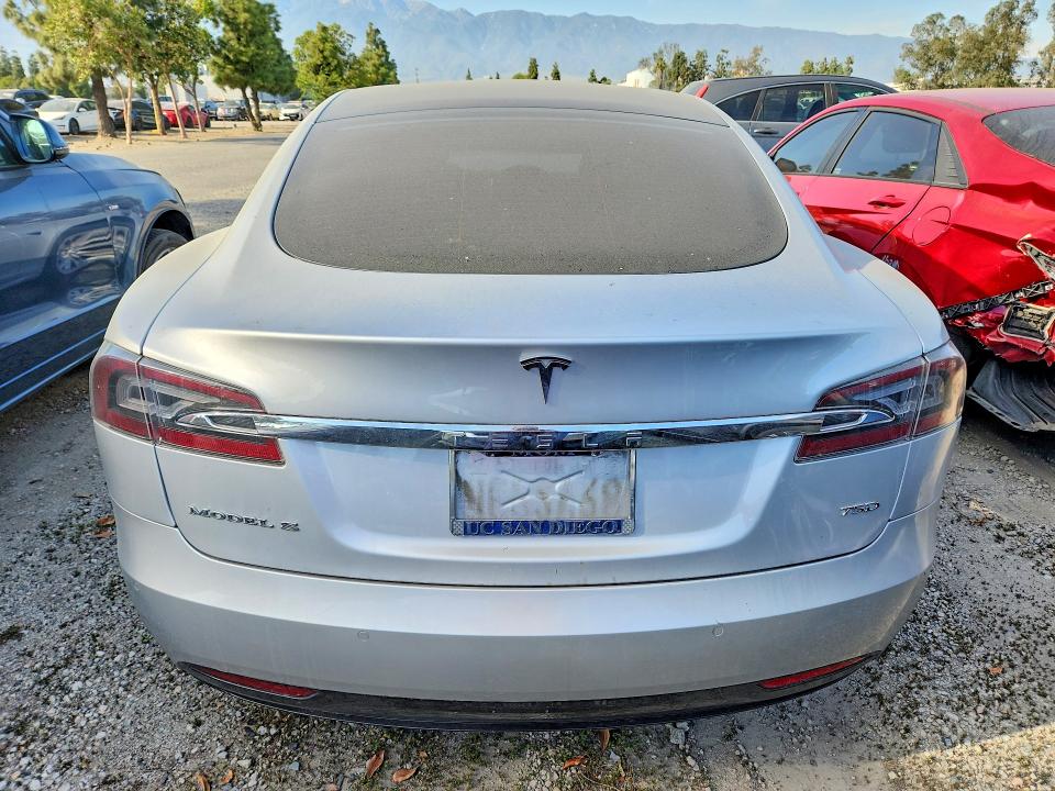 Продажа на аукционе авто 2018 Tesla Model S, vin: 5YJSA1E28JF245489, номер лота: 79084285