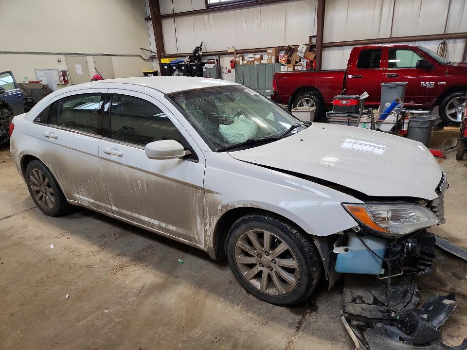 2013 Chrysler 200 მანქანა იყიდება აუქციონზე, vin: 1C3CCBBB2DN500429, აუქციონის ნომერი: 79124535