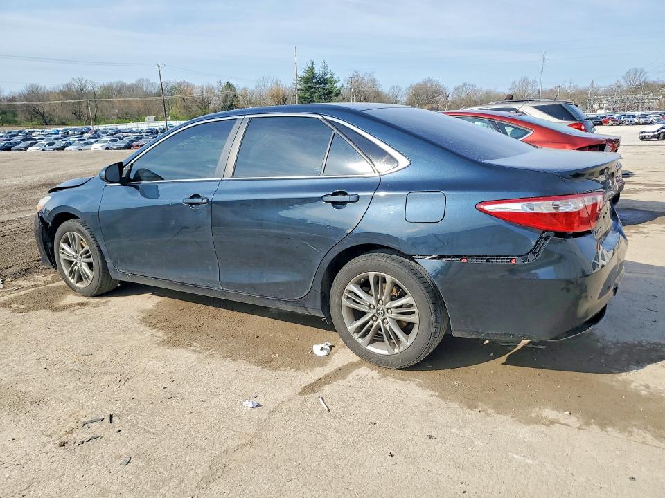 47385056 :رقم المزاد ، 4T1BF1FK7HU375843 vin ، 2017 Toyota Camry مزاد بيع