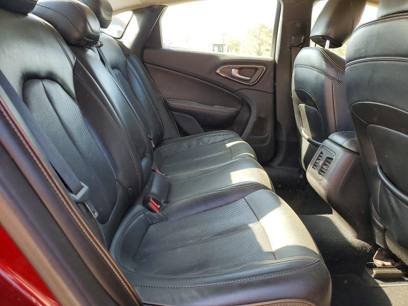 47807266 :رقم المزاد ، 1C3CCCCG6FN628062 vin ، 2015 Chrysler 200 مزاد بيع