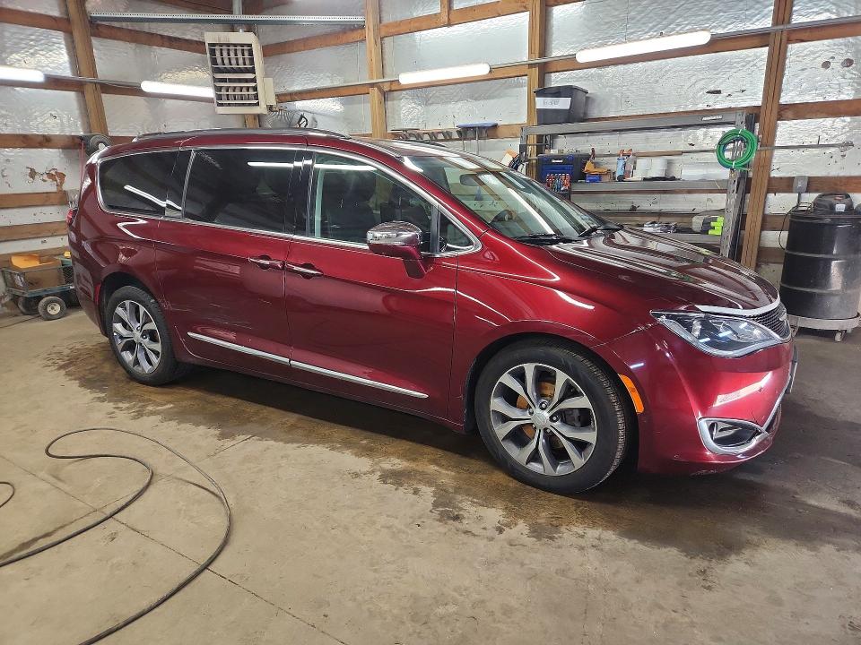 Продажа на аукционе авто 2018 Chrysler Pacifica, vin: 2C4RC1GG1JR105855, номер лота: 79775205