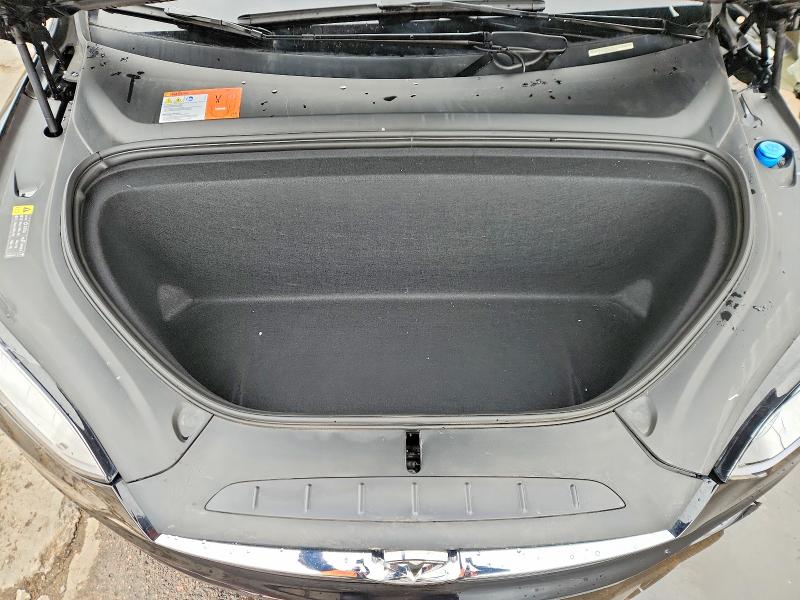 79644345 :رقم المزاد ، 5YJXCBE40HF051766 vin ، 2017 Tesla Model X مزاد بيع