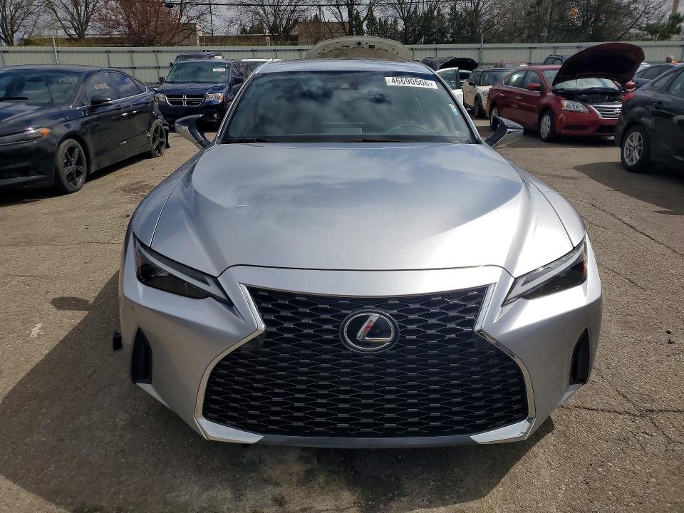 46690506 :رقم المزاد ، JTHCA1D20R5132217 vin ، 2024 Lexus Is 300 مزاد بيع