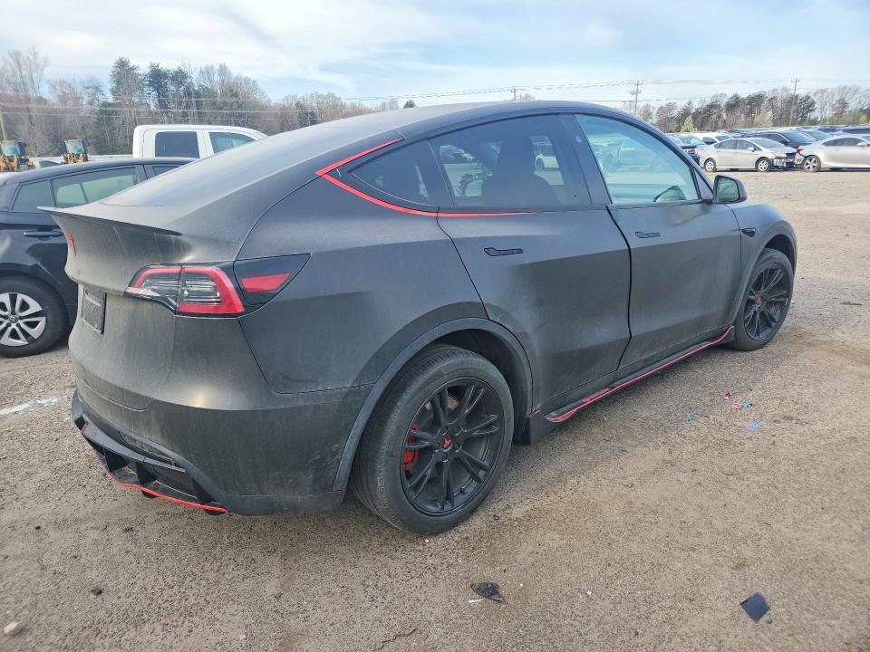 2024 Tesla Model Y მანქანა იყიდება აუქციონზე, vin: 7SAYGDEEXRA262097, აუქციონის ნომერი: 79130035