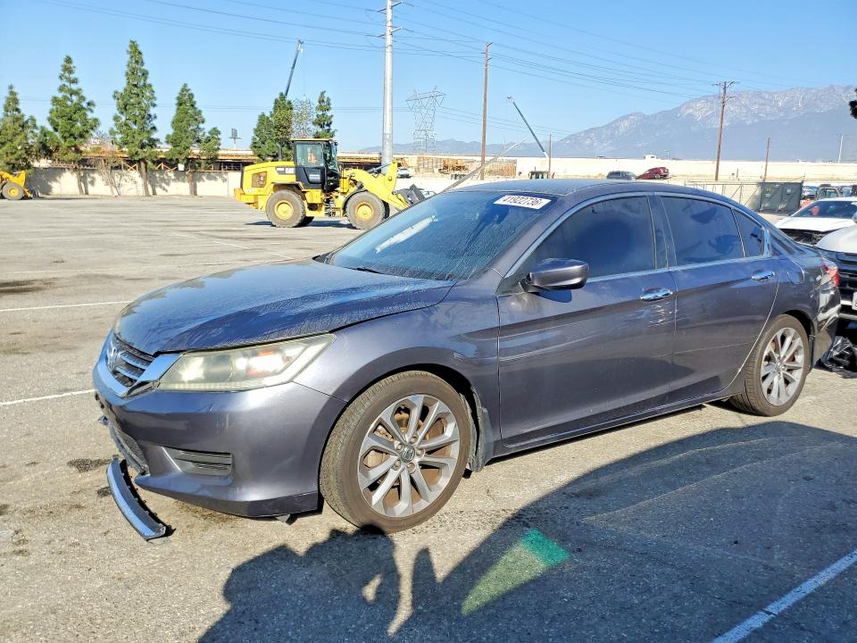 2015 Honda Accord მანქანა იყიდება აუქციონზე, vin: 1HGCR2F55FA135593, აუქციონის ნომერი: 41922736