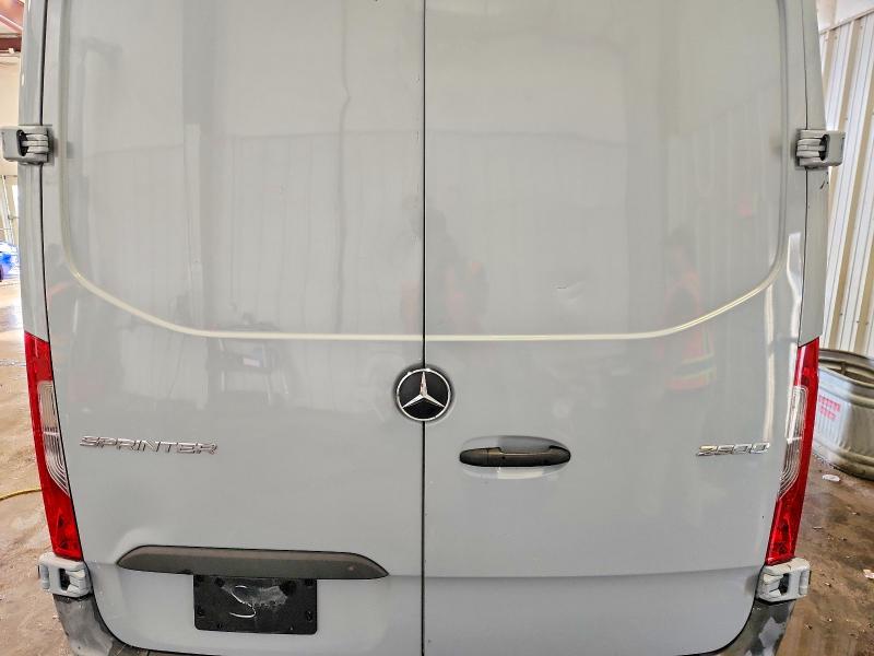 46544786 :رقم المزاد ، W1Y4EDHY9MT075932 vin ، 2021 Mercedes-benz Sprinter مزاد بيع