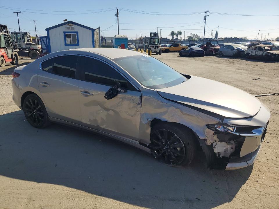 Продажа на аукционе авто 2025 Mazda 3, vin: JM1BPABM0S1769010, номер лота: 47650836