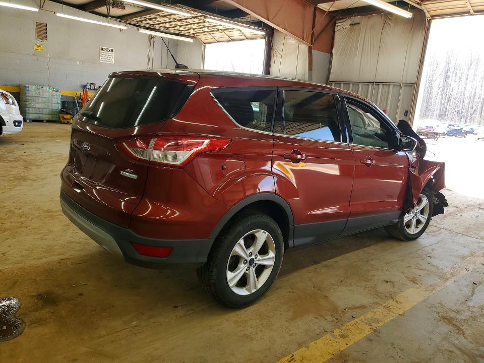 2015 Ford Escape მანქანა იყიდება აუქციონზე, vin: 1FMCU0GX3FUB69334, აუქციონის ნომერი: 46892566