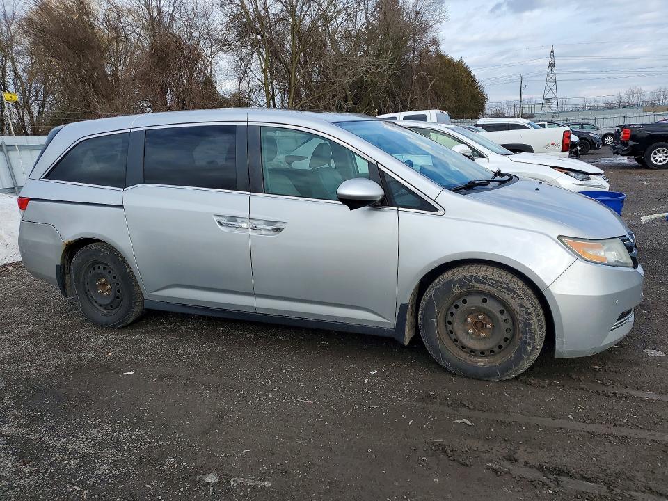 41805266 :رقم المزاد ، 5FNRL5H69FB509809 vin ، 2015 Honda Odyssey مزاد بيع