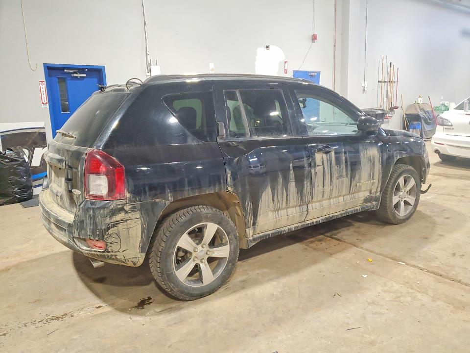 79446425 :رقم المزاد ، 1C4NJDEB4HD193570 vin ، 2017 Jeep Compass مزاد بيع