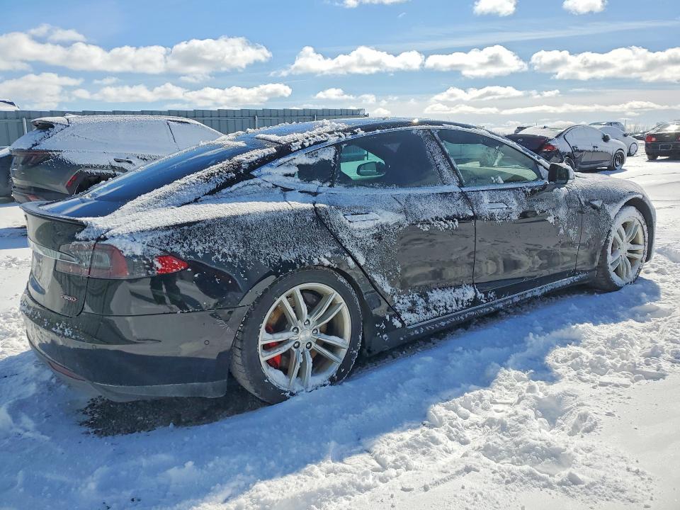 Продаж на аукціоні авто 2015 Tesla Model S, vin: 5YJSA1H41FF095004, номер лоту: 46112266