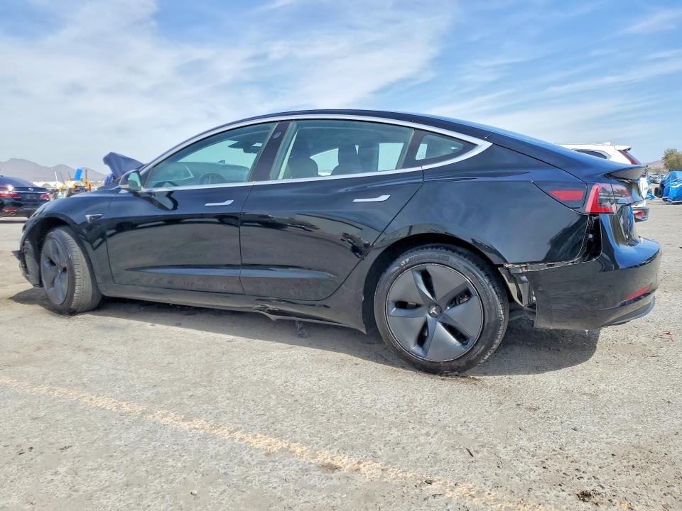 45665346 :رقم المزاد ، 5YJ3E1EA5JF045167 vin ، 2018 Tesla Model 3 مزاد بيع