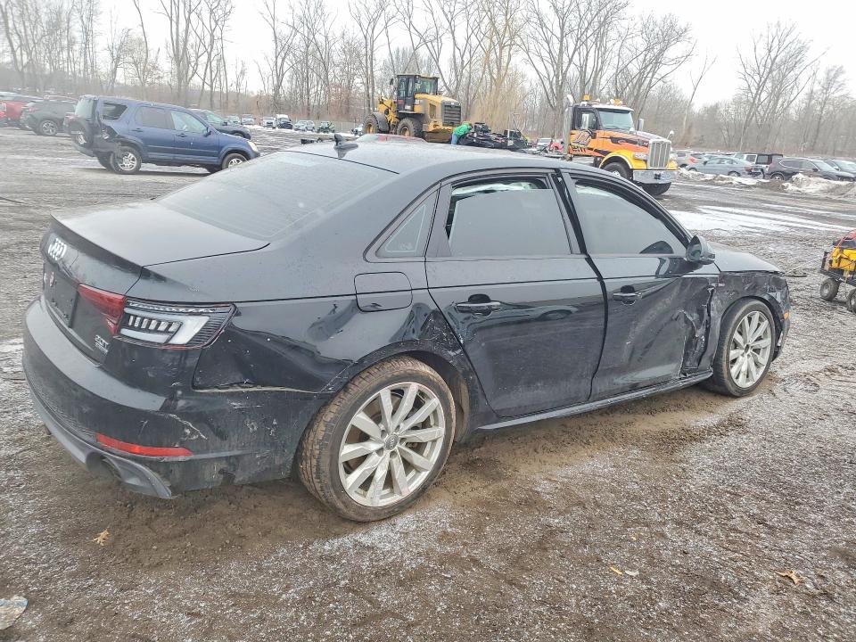 78581585 :رقم المزاد ، WAUDNAF44JA144288 vin ، 2018 Audi A4 مزاد بيع