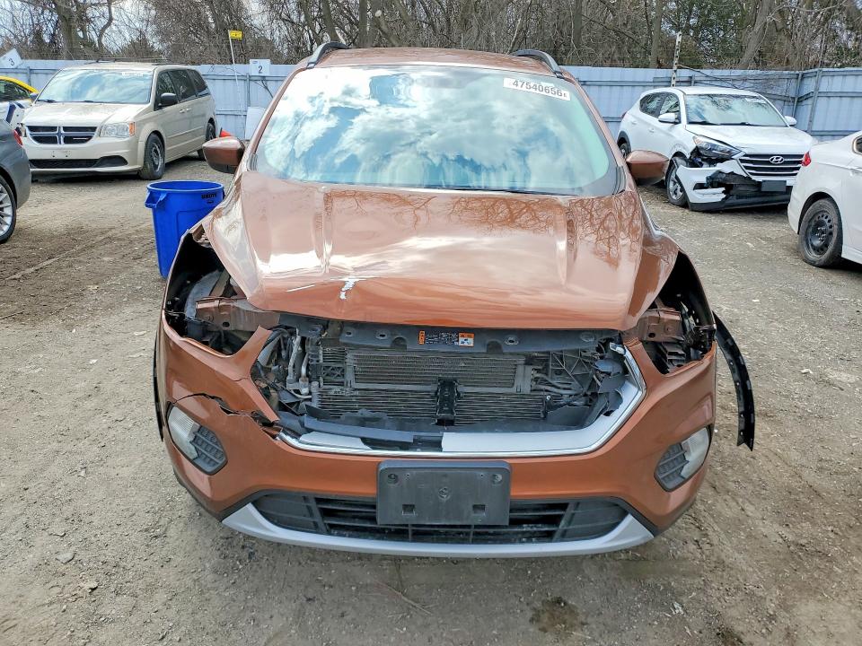 Продаж на аукціоні авто 2017 Ford Escape, vin: 1FMCU0GD5HUD61346, номер лоту: 47540656