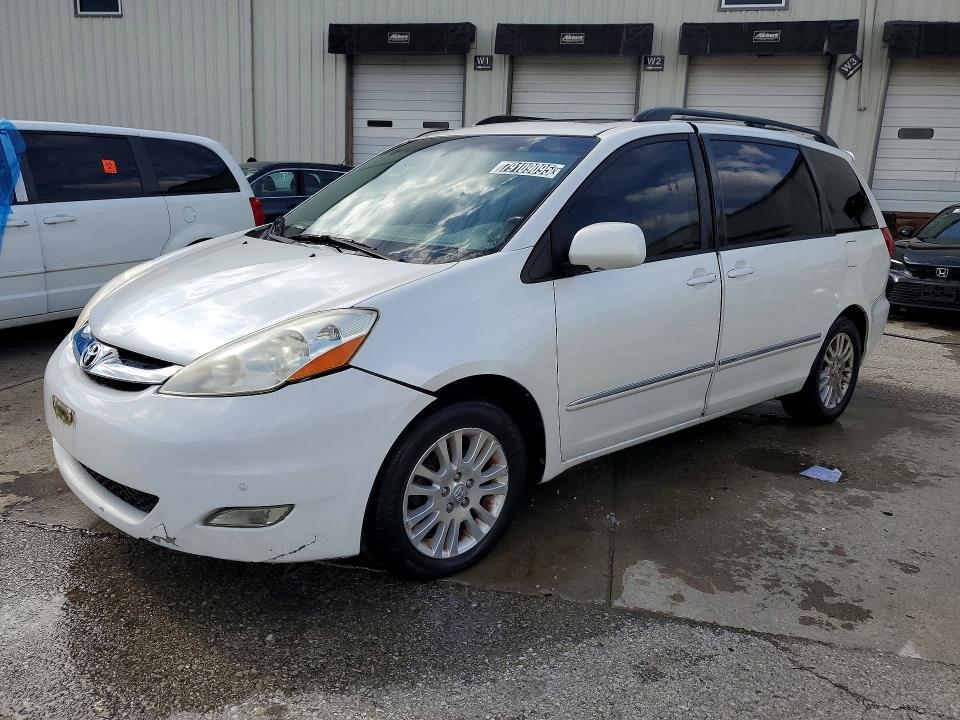79109095 :رقم المزاد ، 5TDYK4CC9AS312388 vin ، 2010 Toyota Sienna مزاد بيع