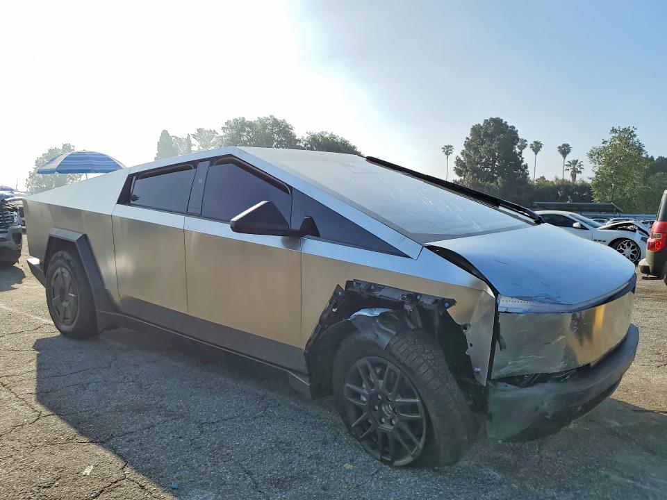 47361556 :رقم المزاد ، 7G2CEHED0TA090386 vin ، 2026 Tesla Cybertruck مزاد بيع